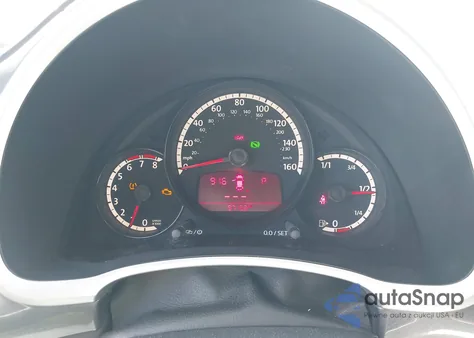 2013 Volkswagen Beetle 2.5L z USA, uszkodzony, nr VIN 3VWJP7AT7DM674633